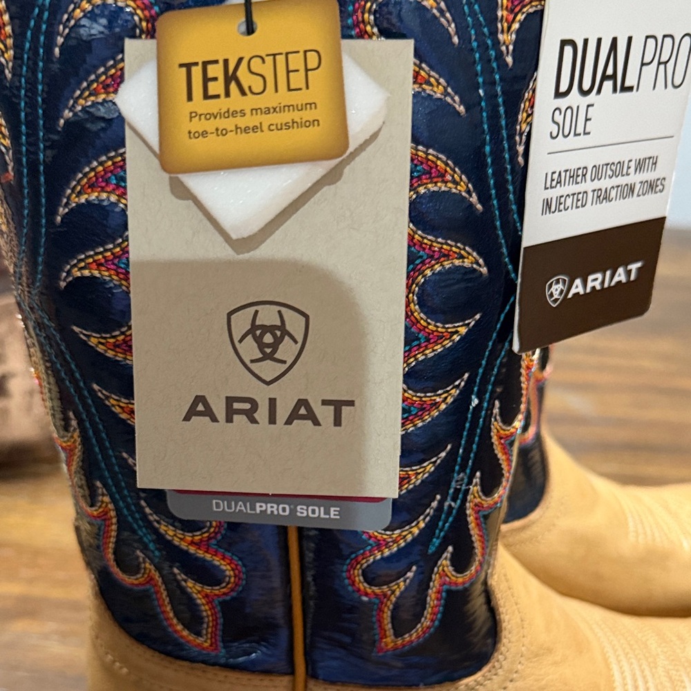 Ariat Tan and Navy Western Heeled Cowboy Boots - Picture 6 of 6